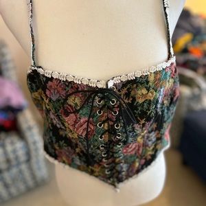 I have this super cute embroidered corset top from Shein.
